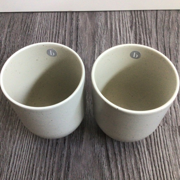 Set of Two Tea Cups - Picture 3 of 8